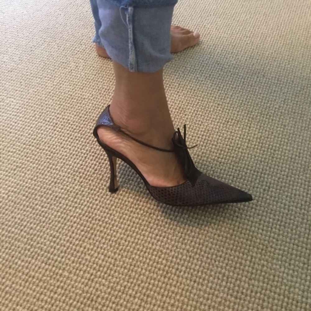 Signed vintage brown MANOLO BLAHNIK heels